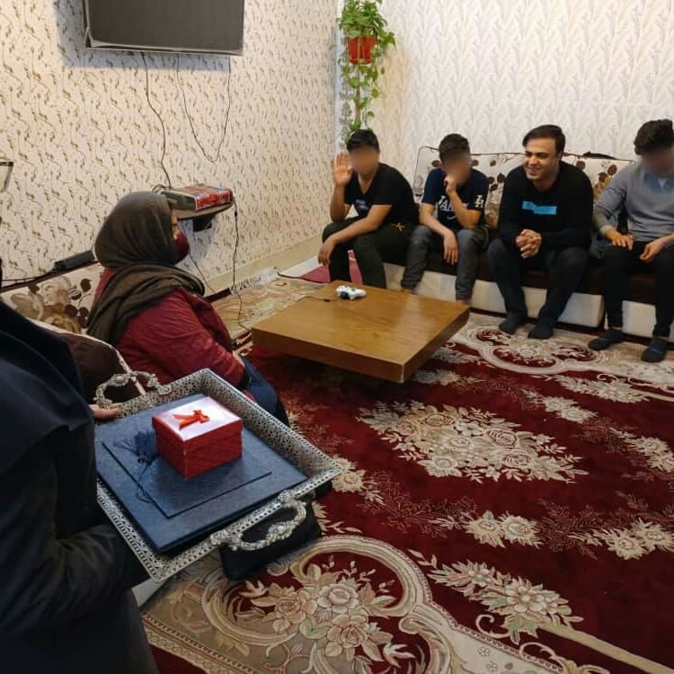 تقدیر و تشکر از سرکار خانم حسینی جهت حمایتهای بی شائبه ایشان از موسسه خیریه حامیان مهر